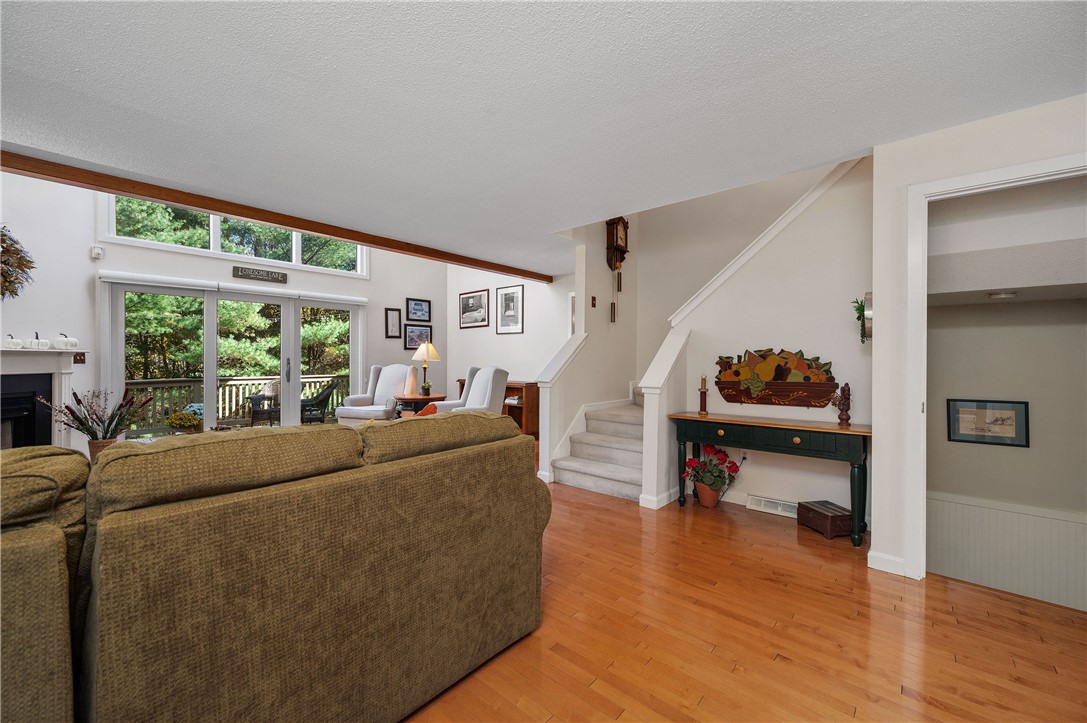 80 Fisher Road, Unit 10 Cumberland, RI 02864 - Photo 9 of 38 Gallery Image 9