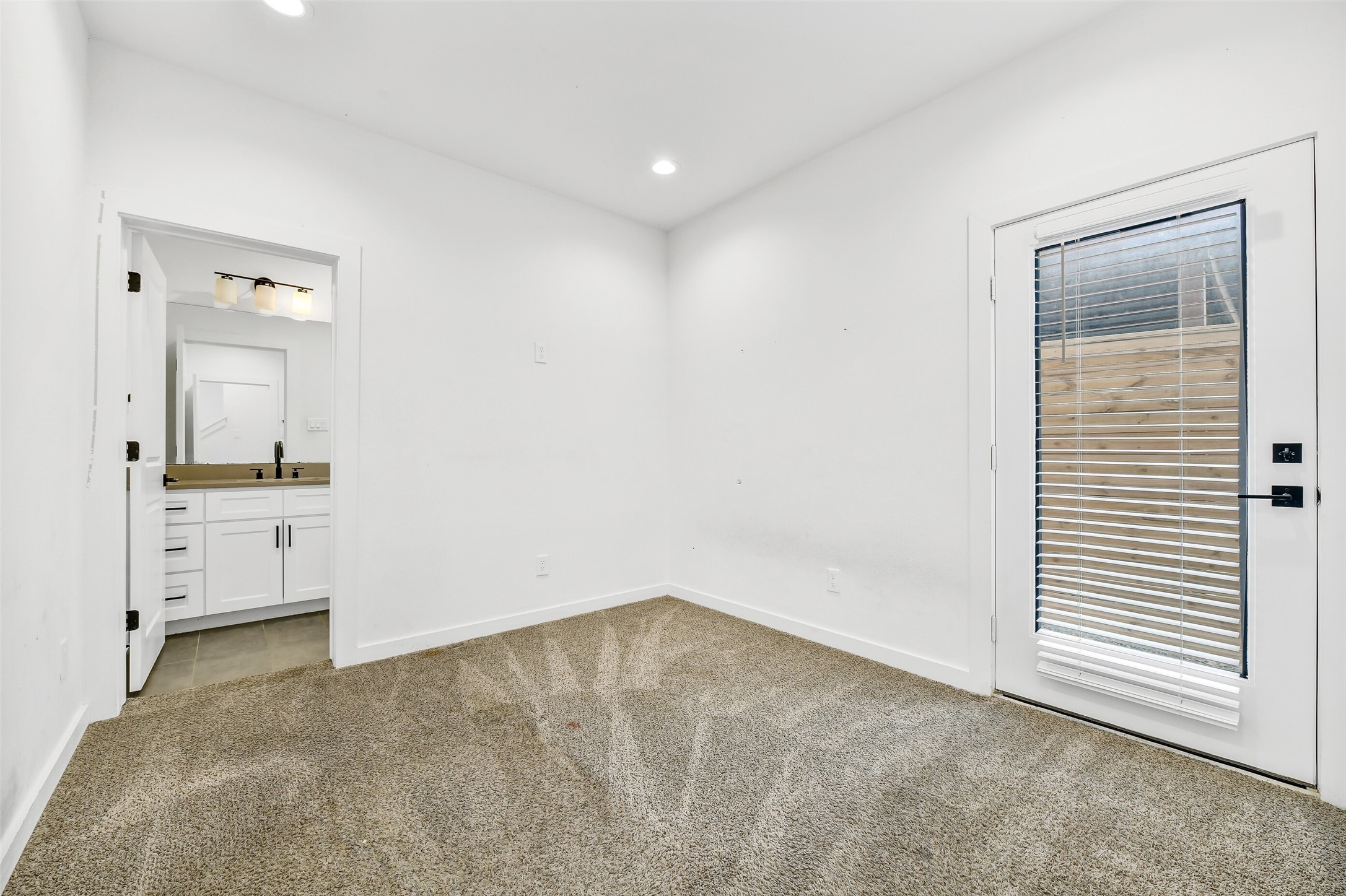 3403 Daphne Street, Unit C Houston, TX 77021 - Photo 3 of 27