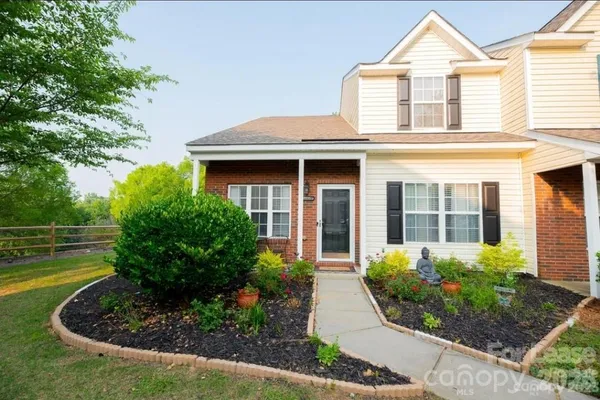 $1,799 | 16855 Greenlawn Hills Court, Charlotte, NC 28213