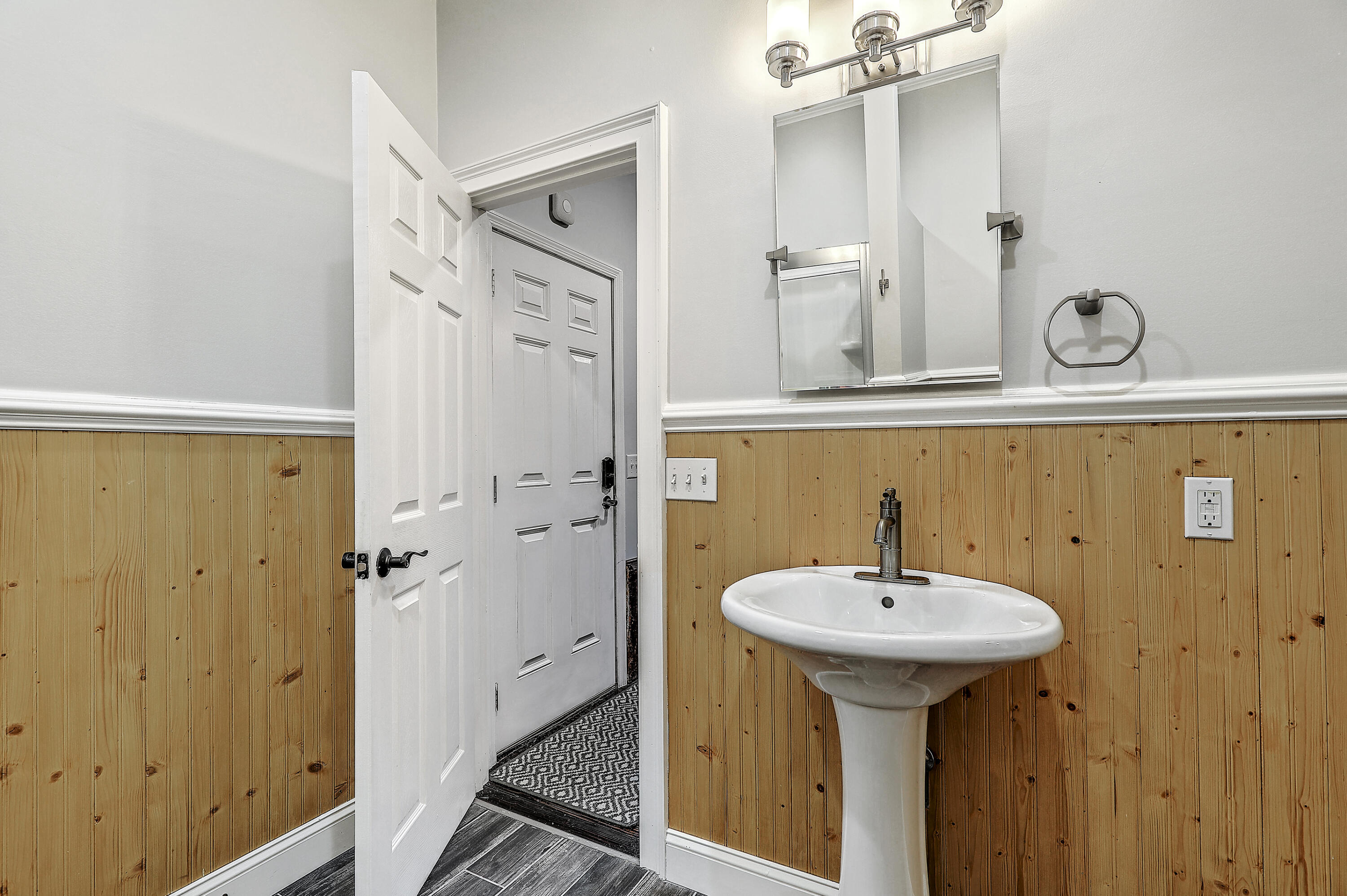 1288 Old Colony Road Mount Pleasant, SC 29464 - Photo 27 of 41 Guest Bath 2