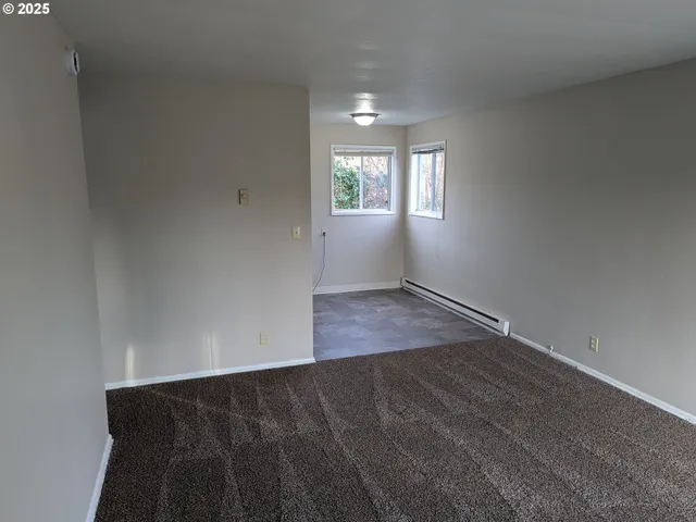 $725,000 | 923 South Fir Street, Canby, OR 97013