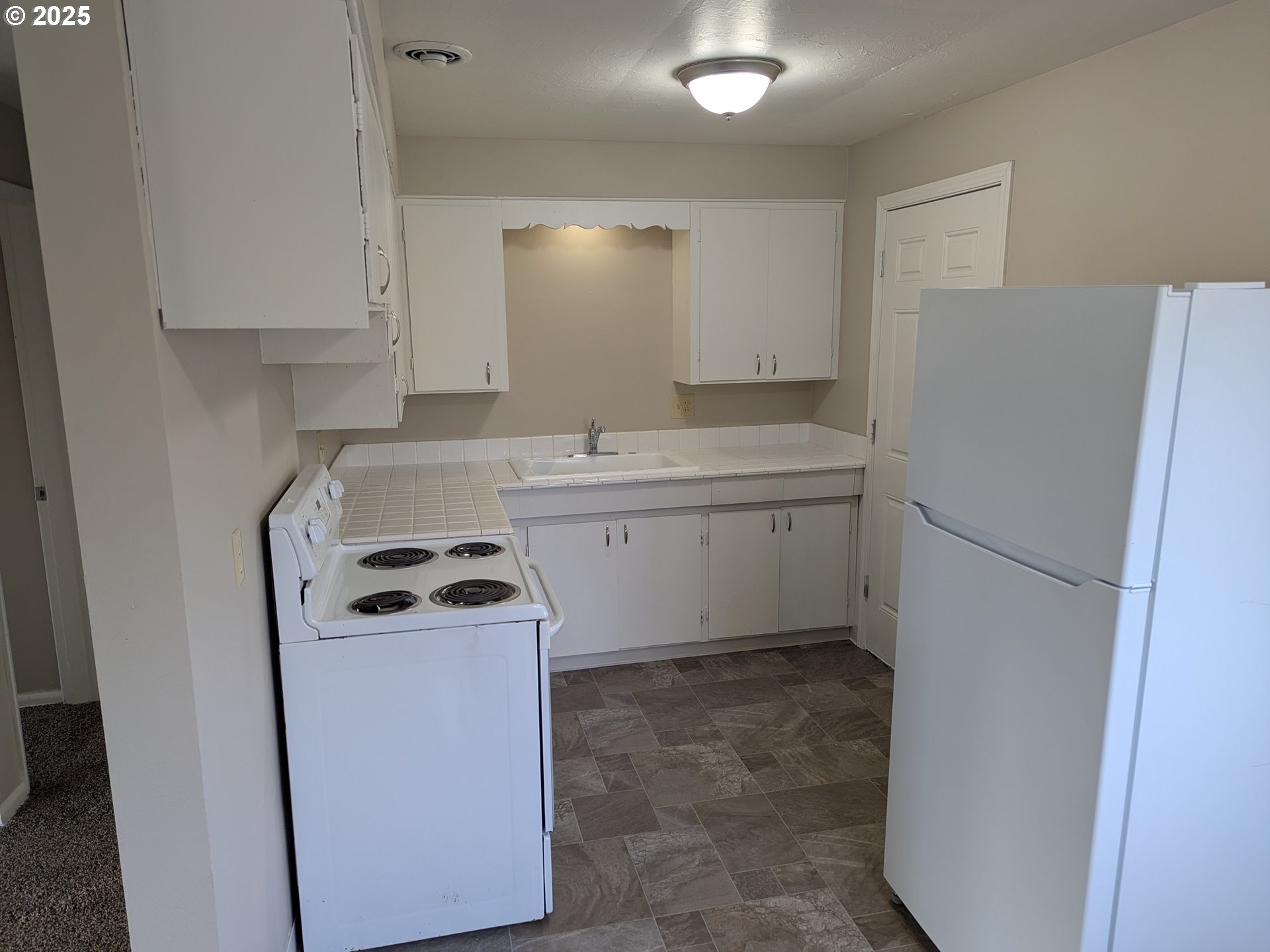 923 South Fir Street Canby, OR 97013 - Photo 14 of 48