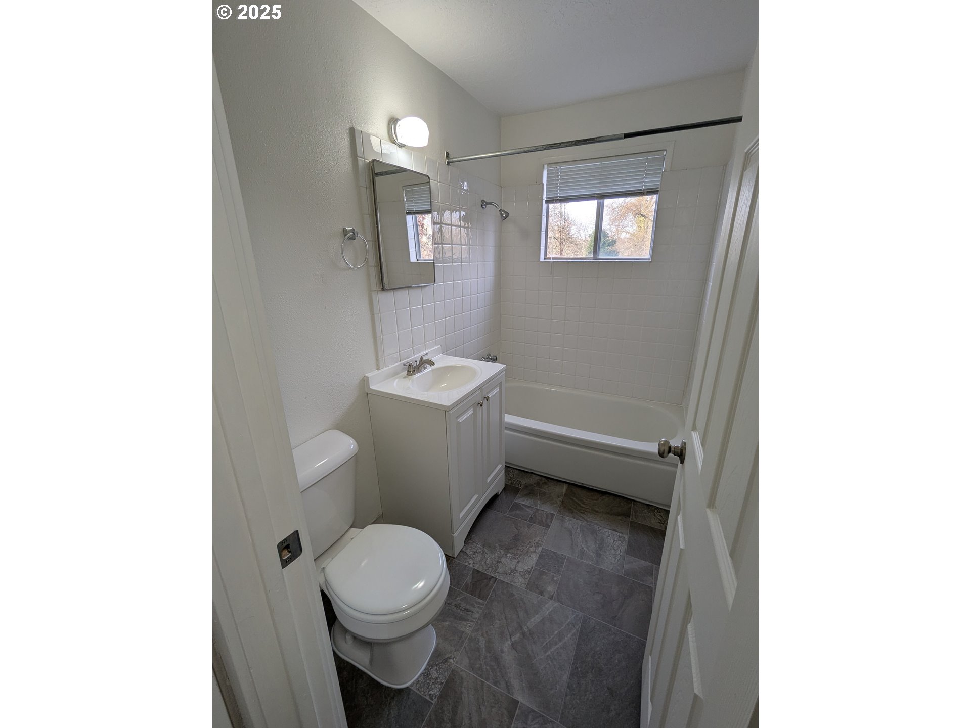 923 South Fir Street Canby, OR 97013 - Photo 16 of 48