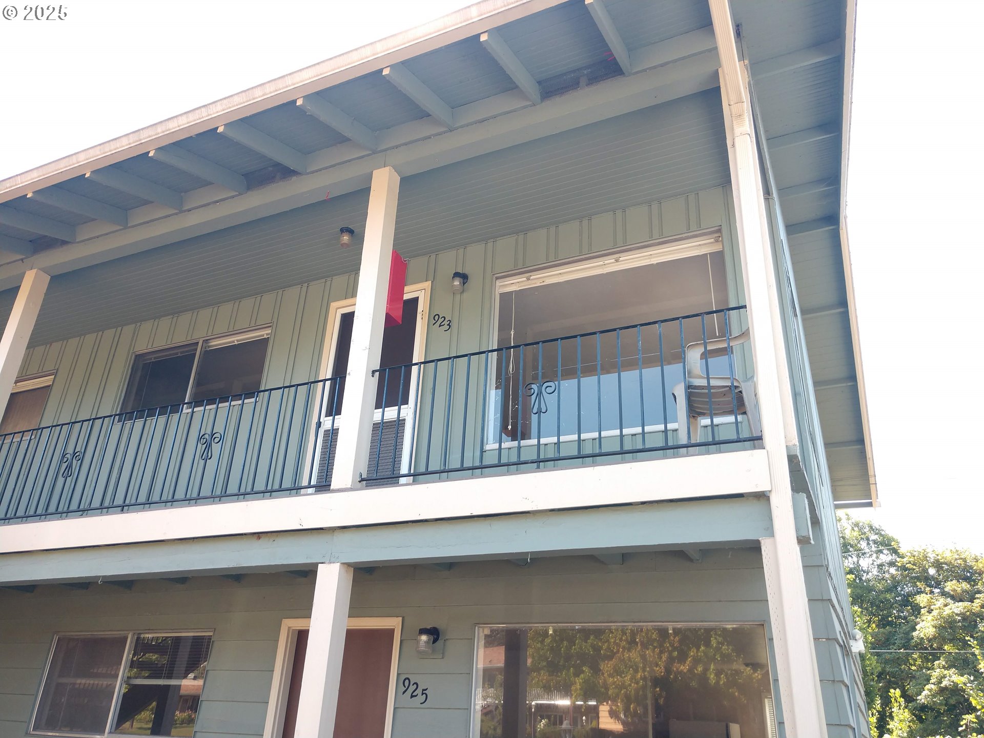 923 South Fir Street Canby, OR 97013 - Photo 2 of 48