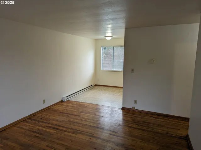 $725,000 | 923 South Fir Street, Canby, OR 97013