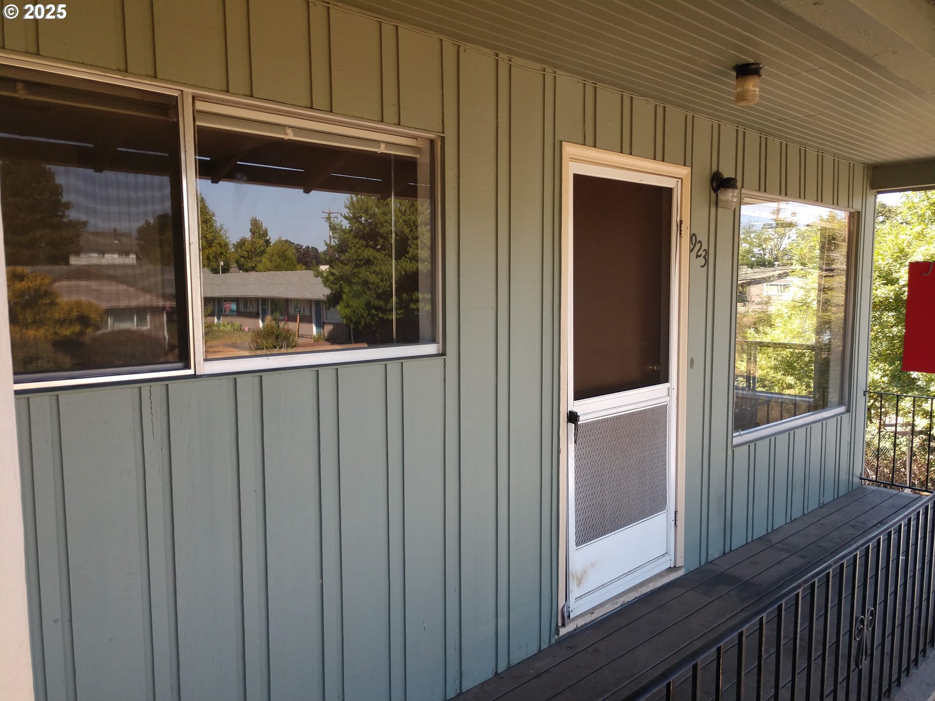 923 South Fir Street Canby, OR 97013 - Photo 3 of 48