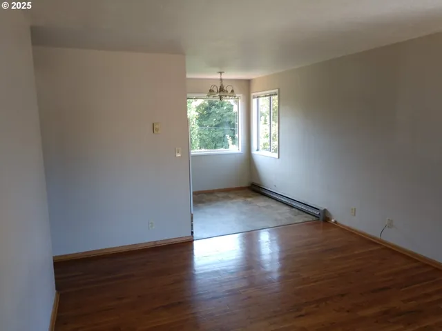 $725,000 | 923 South Fir Street, Canby, OR 97013