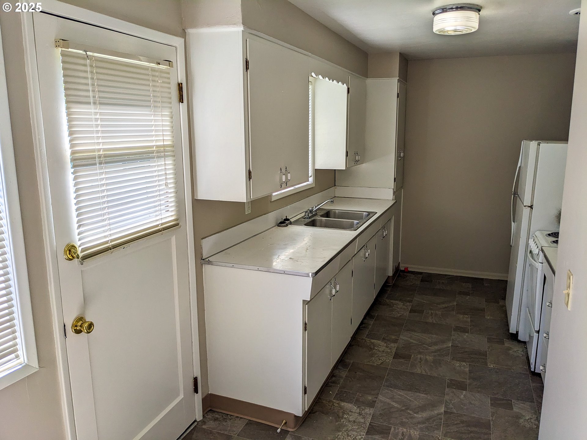 923 South Fir Street Canby, OR 97013 - Photo 46 of 48