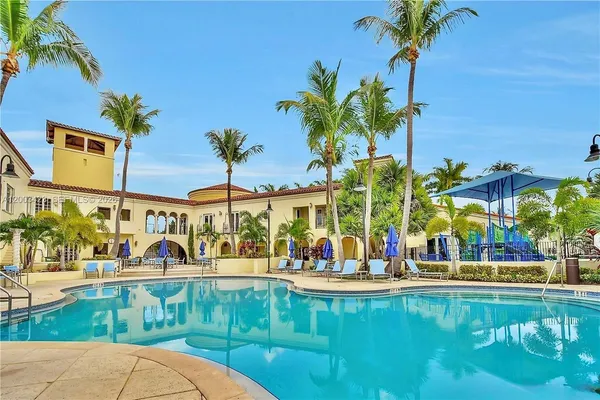 $7,800 | 21032 Northeast 32nd Avenue, Unit 21032, Aventura, FL 33180