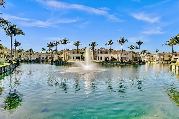 $7,800 | 21032 Northeast 32nd Avenue, Unit 21032, Aventura, FL 33180