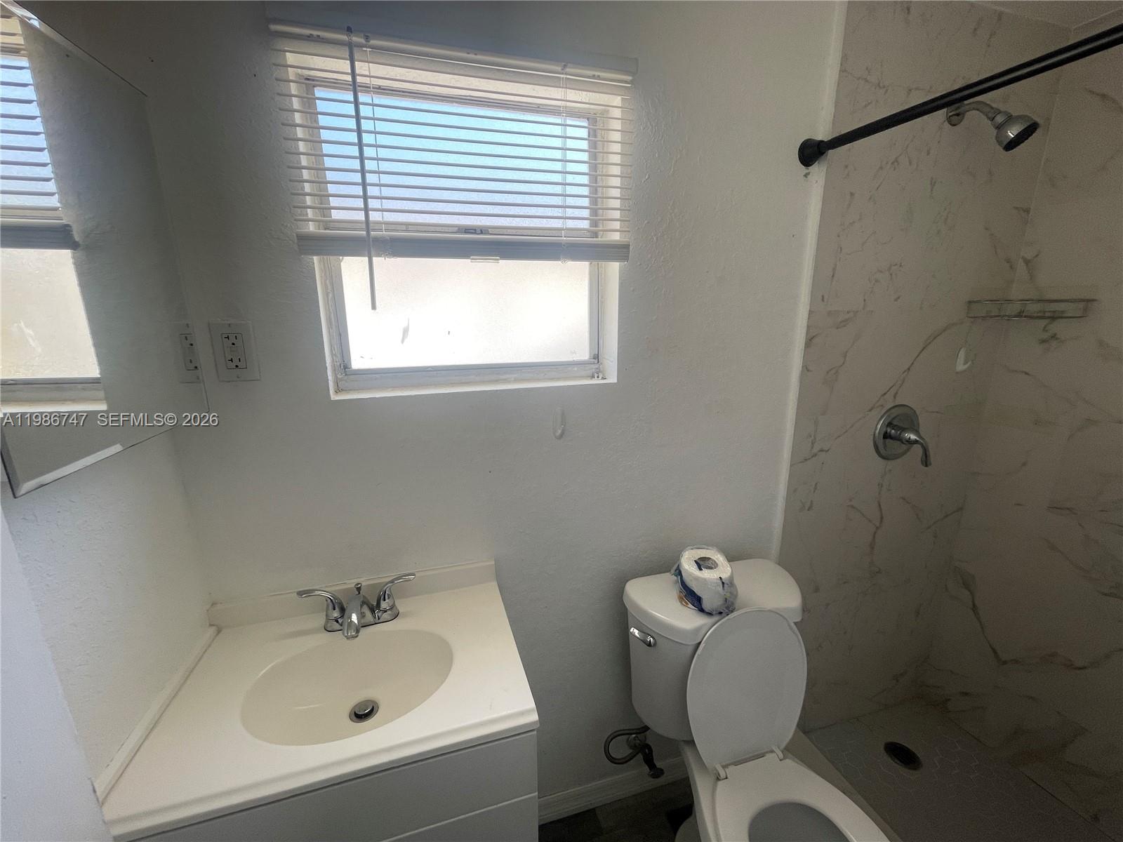 5738 Garfield Street, Unit B Hollywood, FL 33021 - Photo 13 of 27