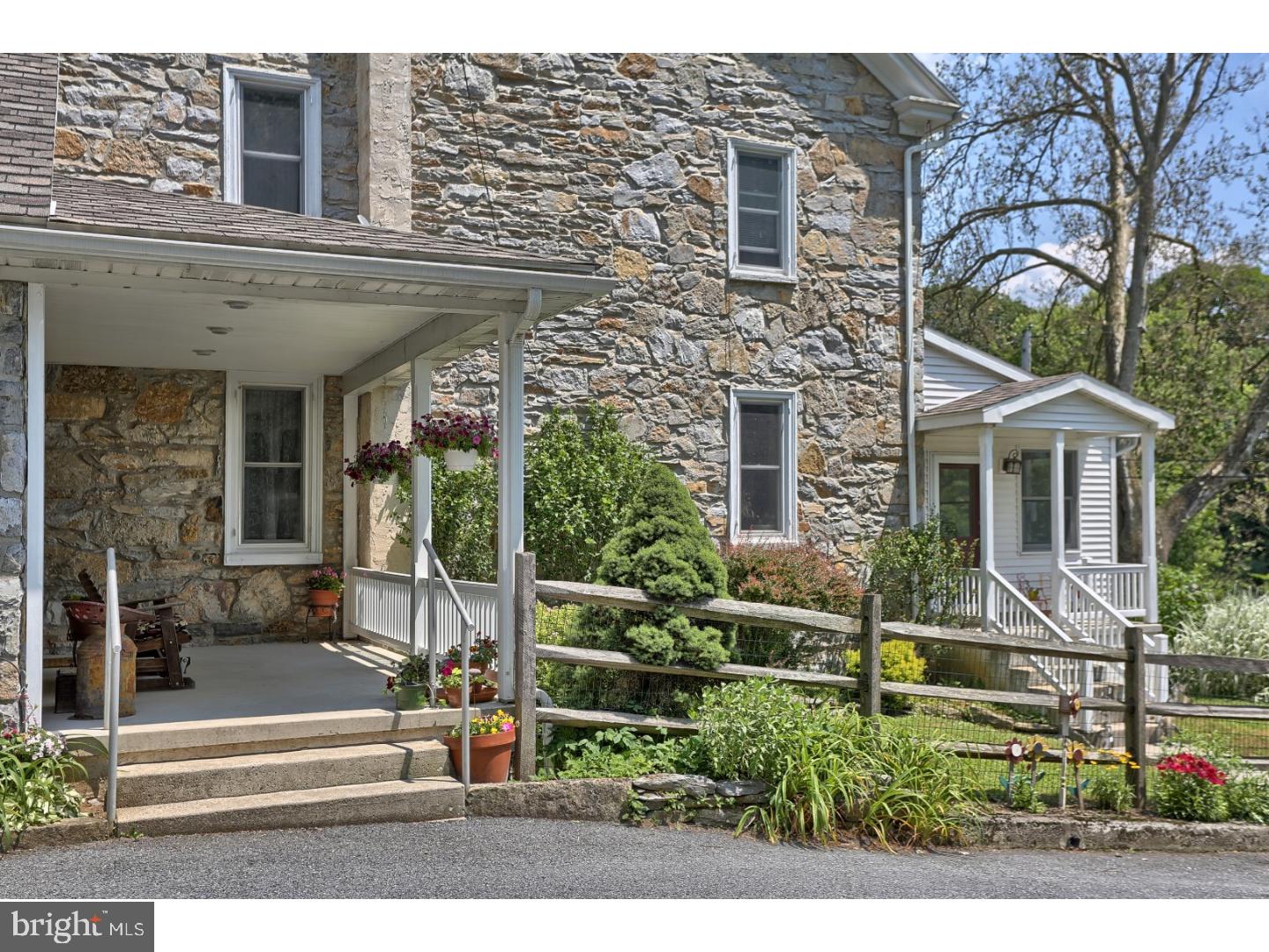 9 Evans Hill Road Reading, PA 19608 - Photo 2 of 25