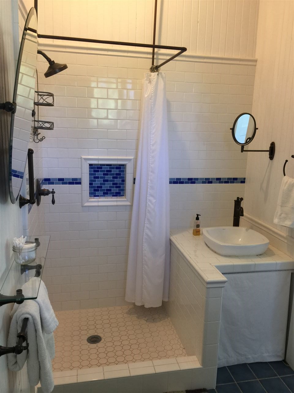 1061 Kokomo Road Haiku, HI 96708 - Photo 16 of 30 a bathroom with a sink and a shower
