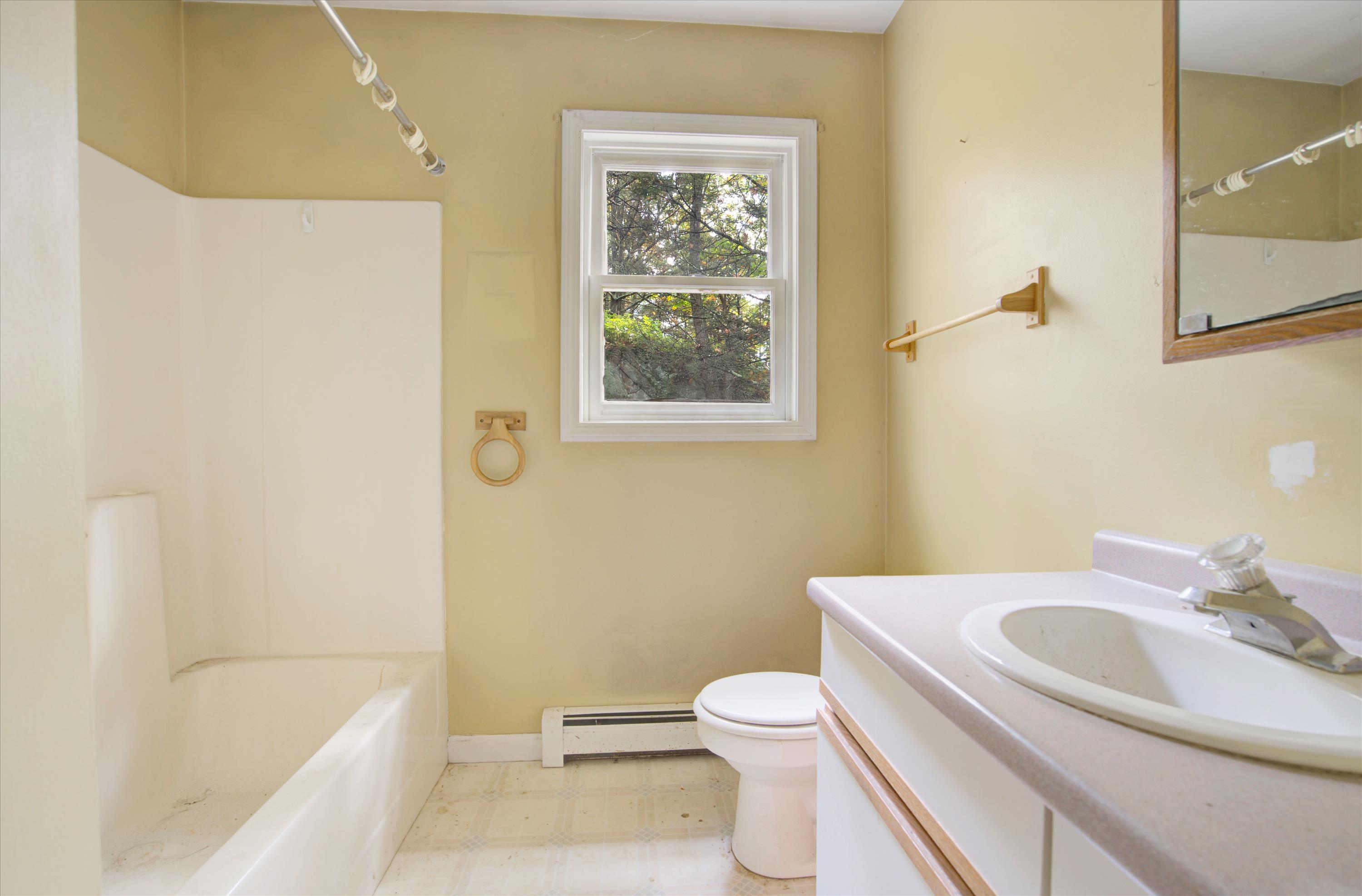 49 Greenleaf Parsons Road Cape Neddick, ME 03902 - Photo 9 of 18 DSC08797_8_9