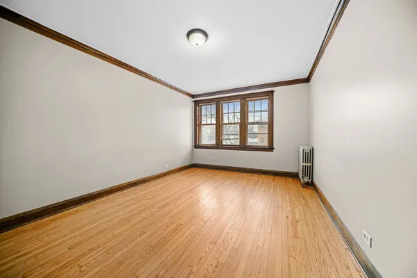 $1,795 | 230 Elmwood Avenue, Unit 1S, Evanston, IL 60202