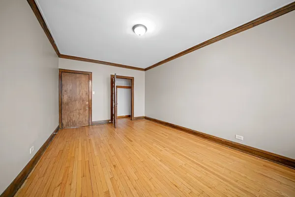 $1,795 | 230 Elmwood Avenue, Unit 1S, Evanston, IL 60202