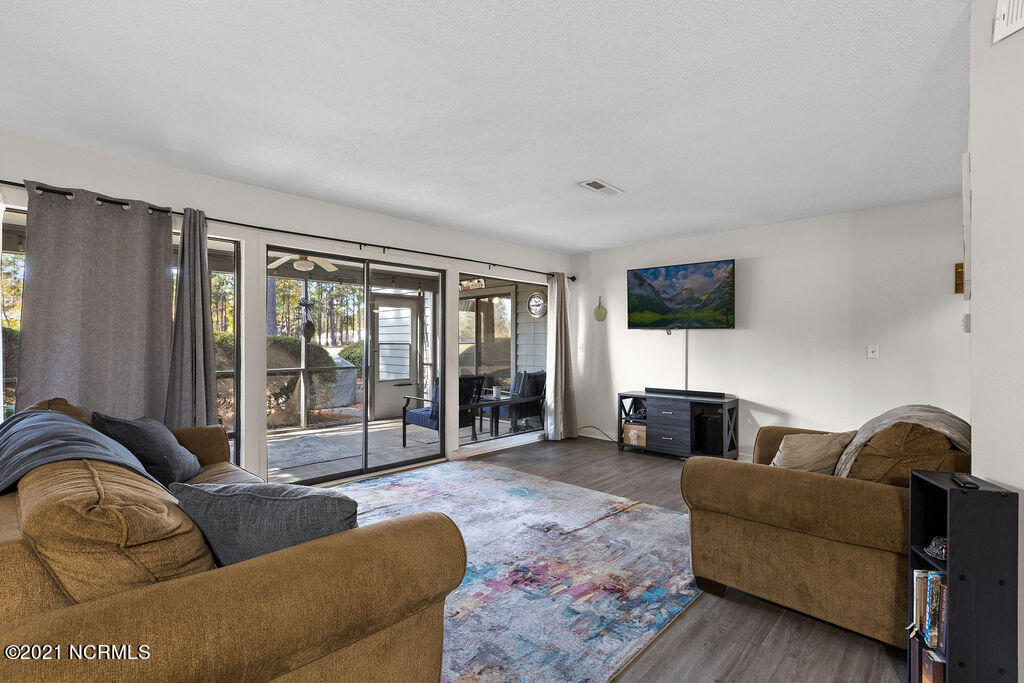 718 Azalea Drive, Unit 453 Hampstead, NC 28443 - Photo 6 of 26 IMG_8363