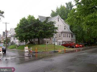 49 Kent Road Upper Darby, PA 19082 - Photo 3 of 6