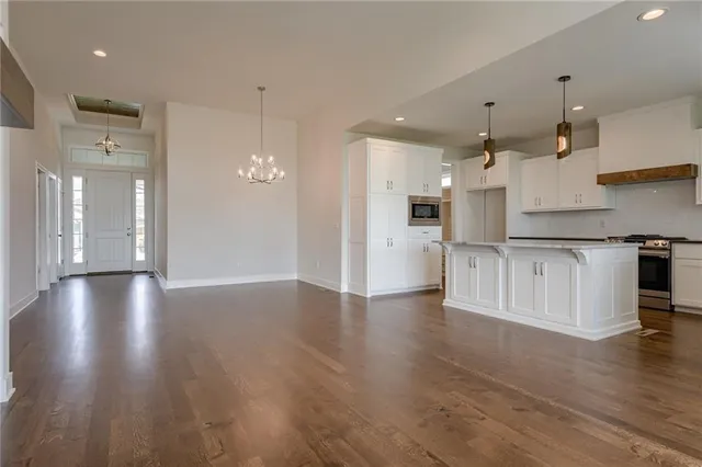 $620,440 | 8216 Northwest 89th Terrace, Kansas City, MO 64153