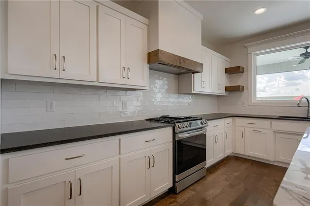 $620,440 | 8216 Northwest 89th Terrace, Kansas City, MO 64153