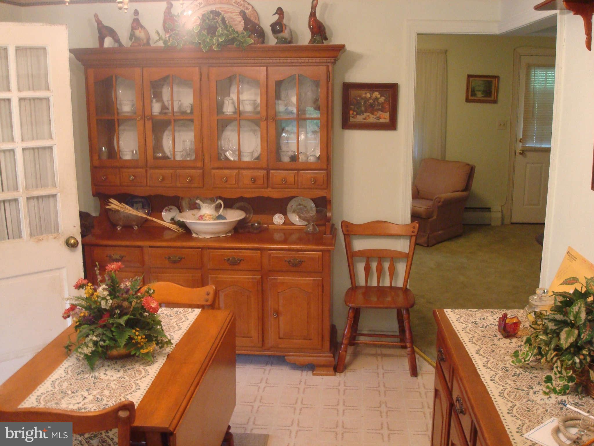 921 Grays Lane Silver Spring, MD 20902 - Photo 8 of 27 Dining Room