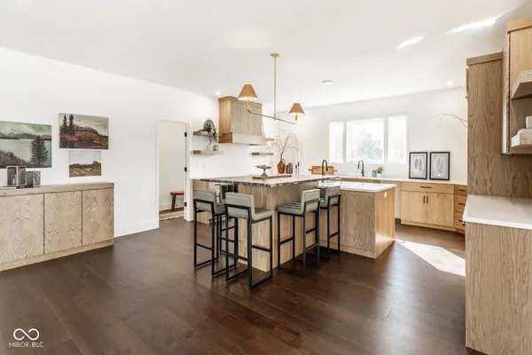 $999,000 | 13808 West County Road 500, Jasonville, IN 47438