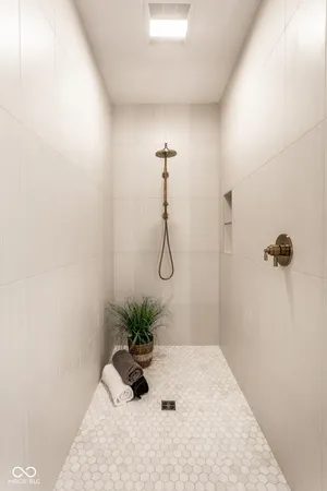 $999,000 | 13808 West County Road 500, Jasonville, IN 47438