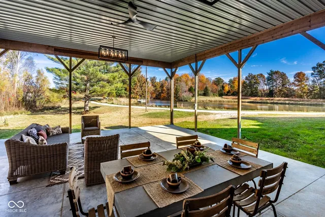 $999,000 | 13808 West County Road 500, Jasonville, IN 47438