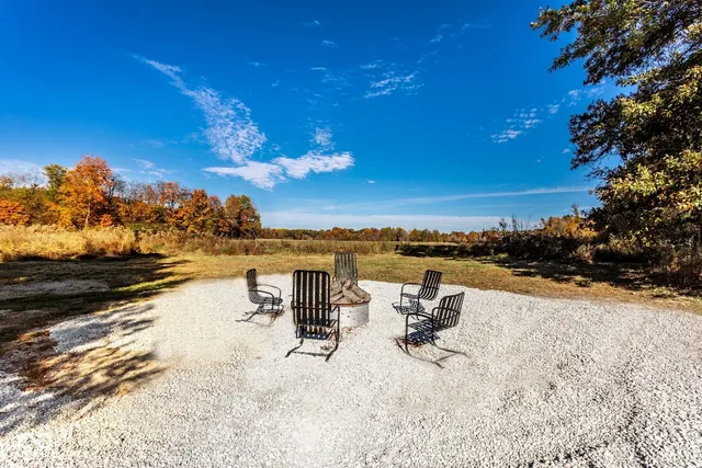 $999,000 | 13808 West County Road 500, Jasonville, IN 47438