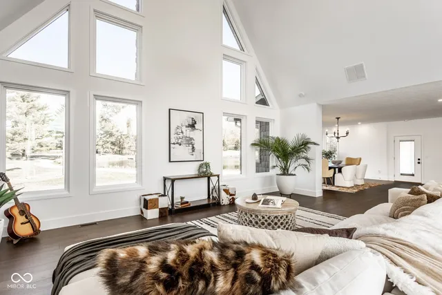 $999,000 | 13808 West County Road 500, Jasonville, IN 47438