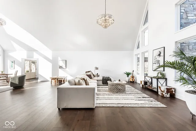 $999,000 | 13808 West County Road 500, Jasonville, IN 47438