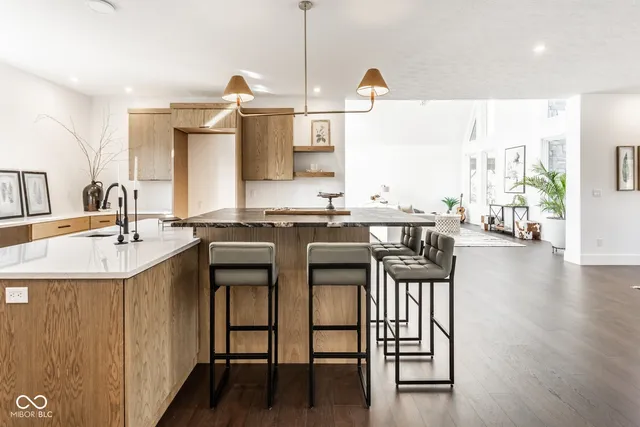 $999,000 | 13808 West County Road 500, Jasonville, IN 47438