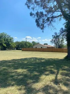 $80,000 | 301 Church Circle, Ennis, TX 75119