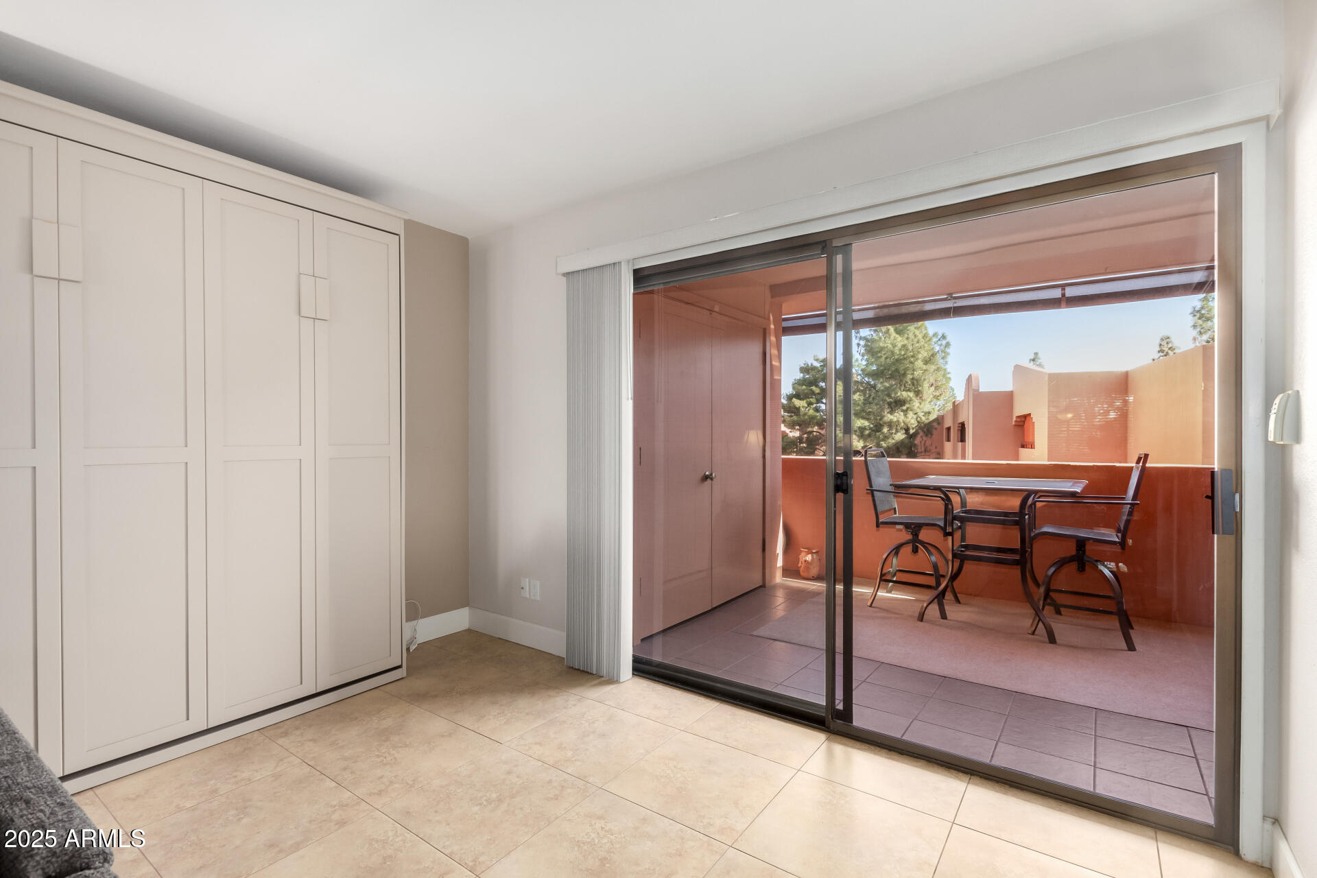 4303 East Cactus Road, Unit 408 Phoenix, AZ 85032 - Photo 13 of 33 13 Living Room