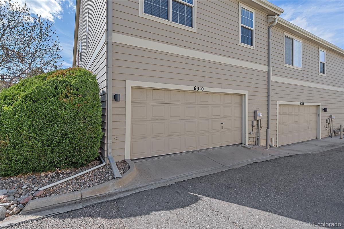 6310 Trailhead Road Highlands Ranch, CO 80130 - Photo 23 of 23 front view of a house