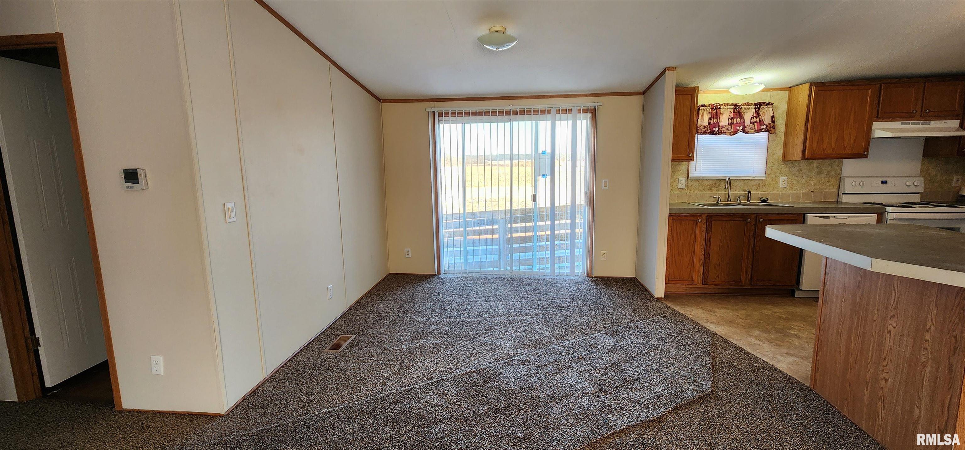 13477 Ruembler Crossing Road Benton, IL 62812 - Photo 14 of 37 Gallery Image 14