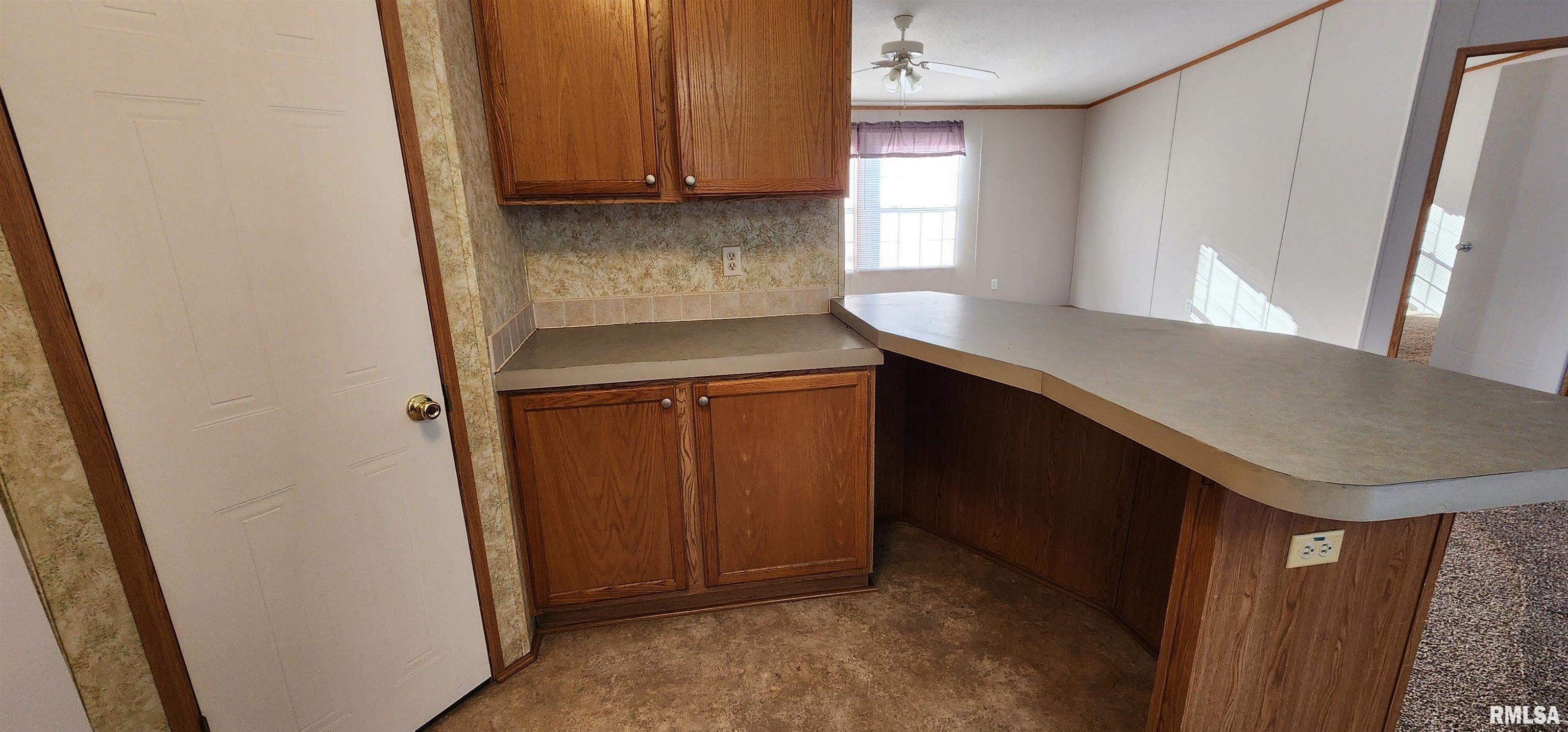 13477 Ruembler Crossing Road Benton, IL 62812 - Photo 17 of 37 Gallery Image 17