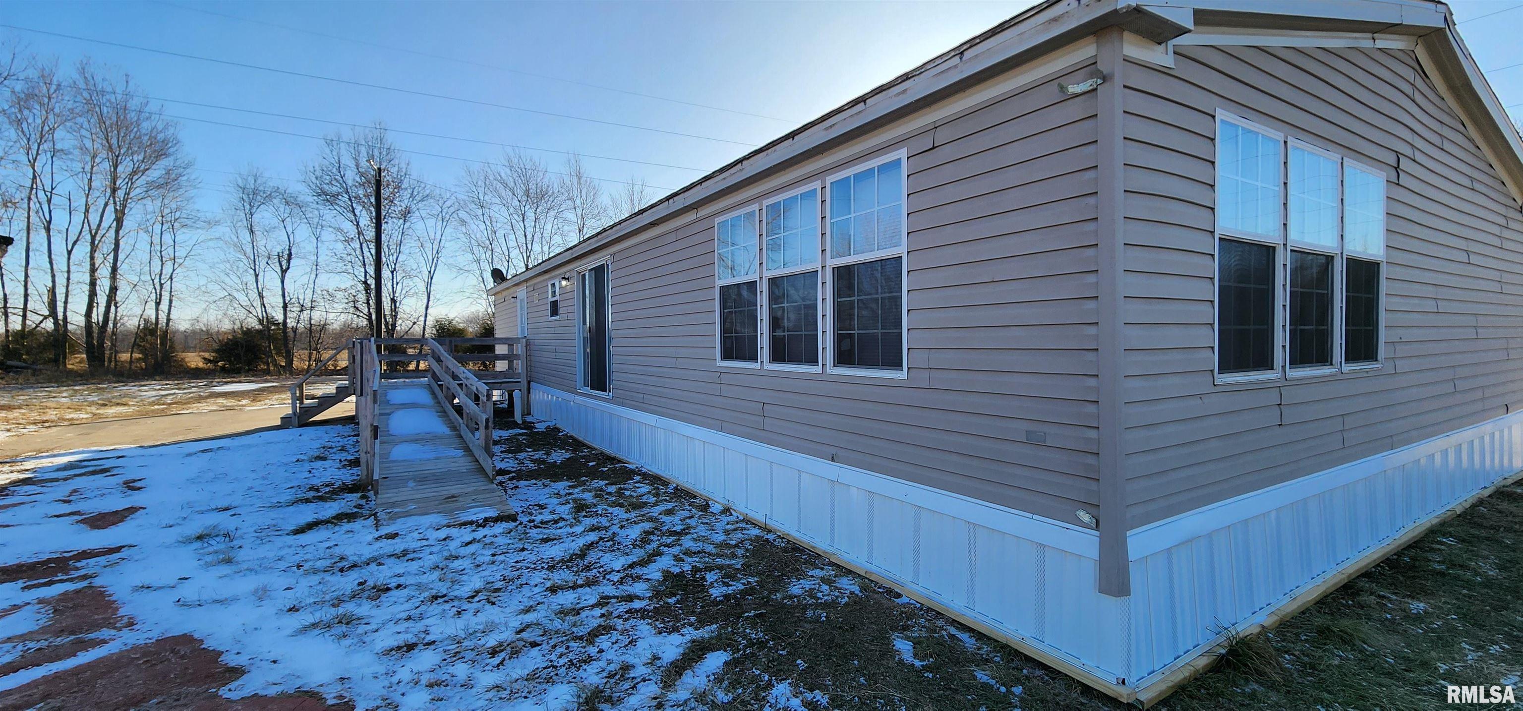 13477 Ruembler Crossing Road Benton, IL 62812 - Photo 7 of 37 Gallery Image 7