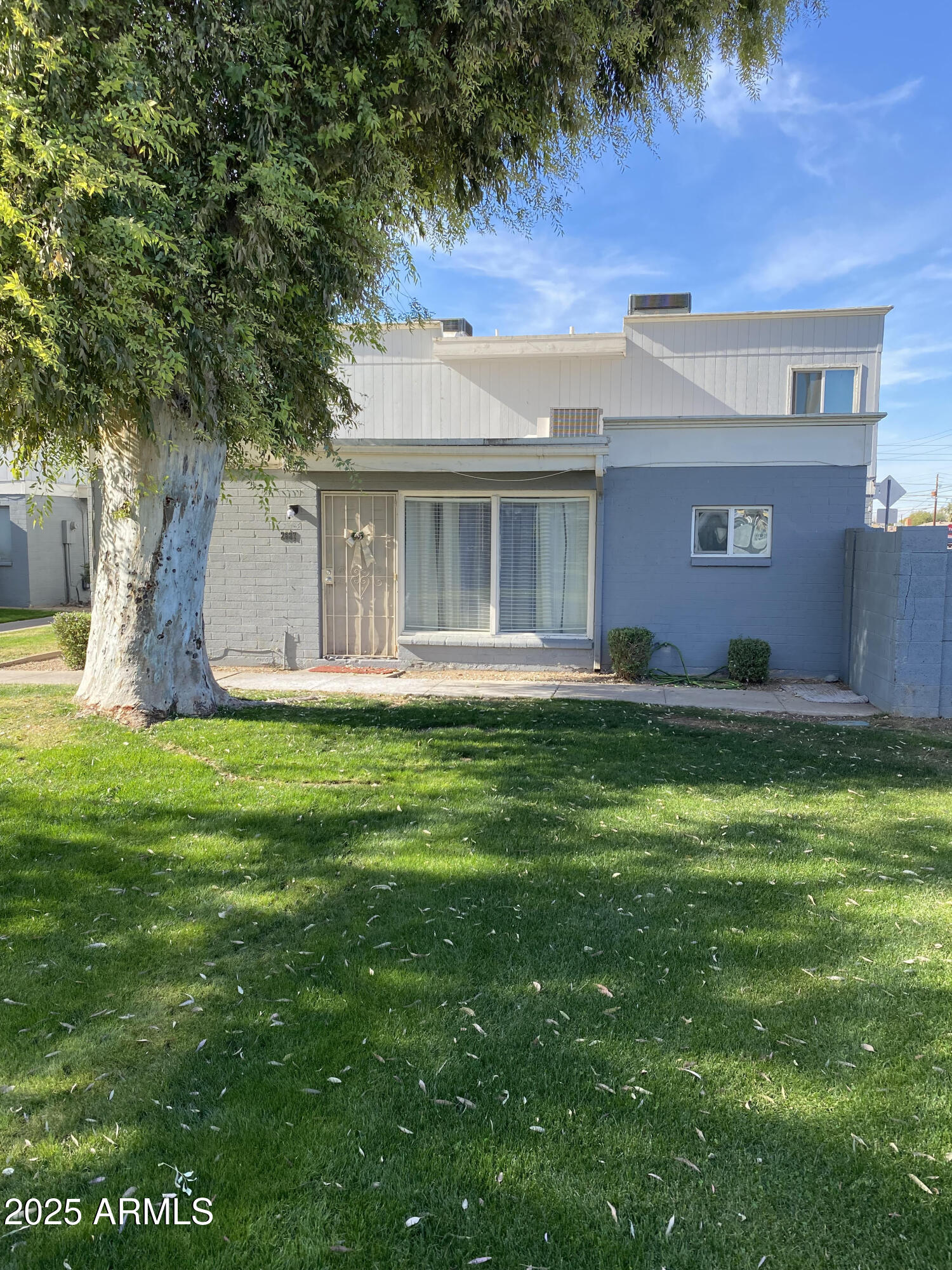 2687 West Ocotillo Road Phoenix, AZ 85017 - Photo 2 of 21 Ocotillo - Front 2
