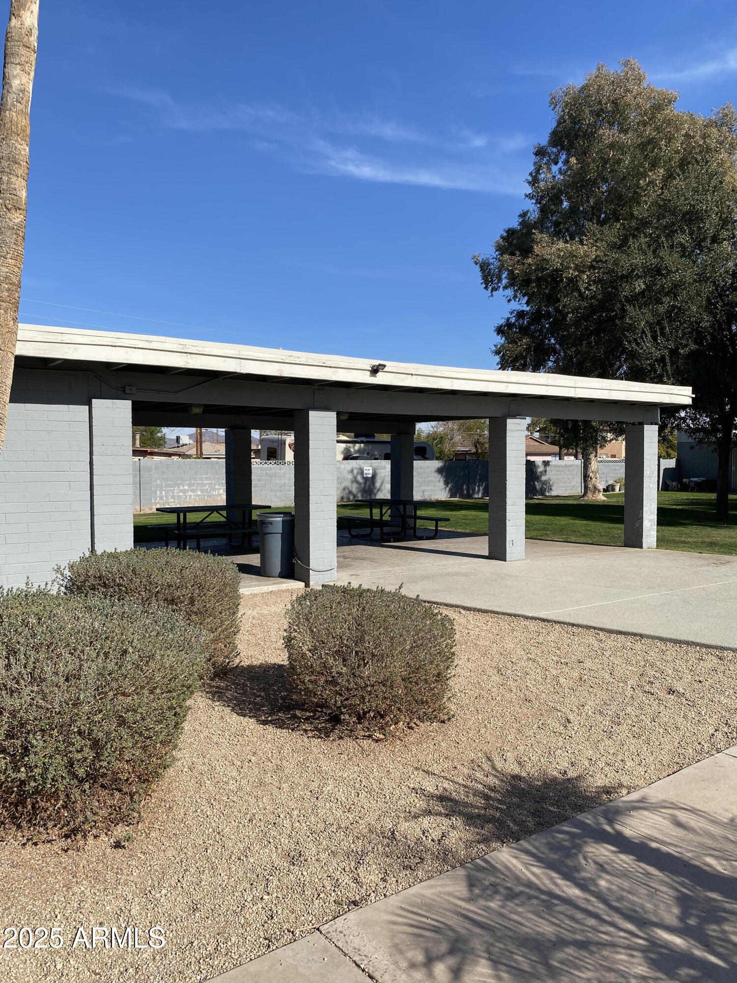 2687 West Ocotillo Road Phoenix, AZ 85017 - Photo 6 of 21 Ocotillo - Picnic area