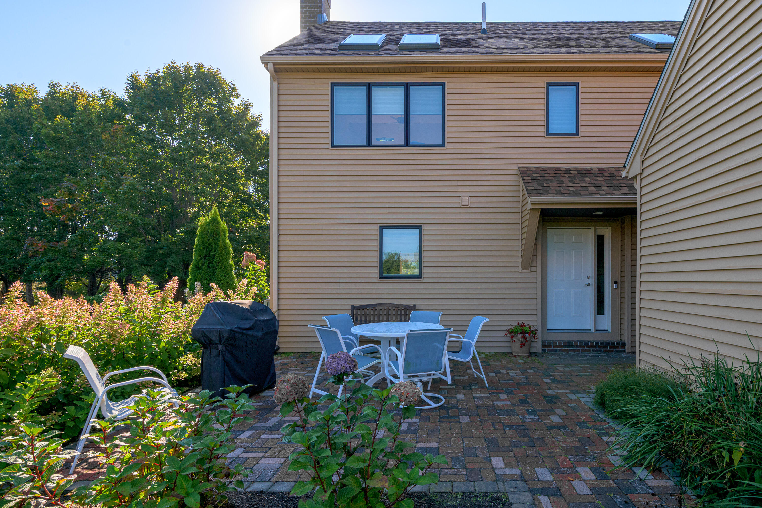 241 Sea Road, Unit 10 Kennebunk, ME 04043 - Photo 5 of 44 09_241 Sea Rd, #10_PGM_Print