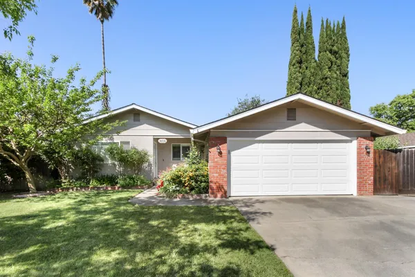$725,000 | 1609 Manzanita Lane, Davis, CA 95618