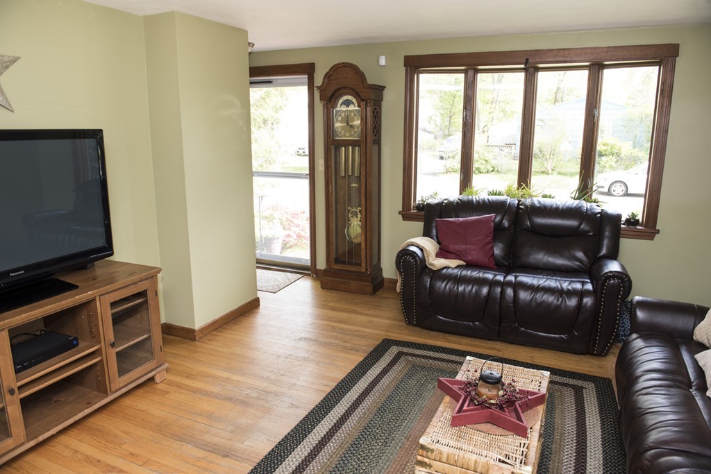 32 Wands Street Springfield, MA 01118 - Photo 7 of 24 Gallery Image 7