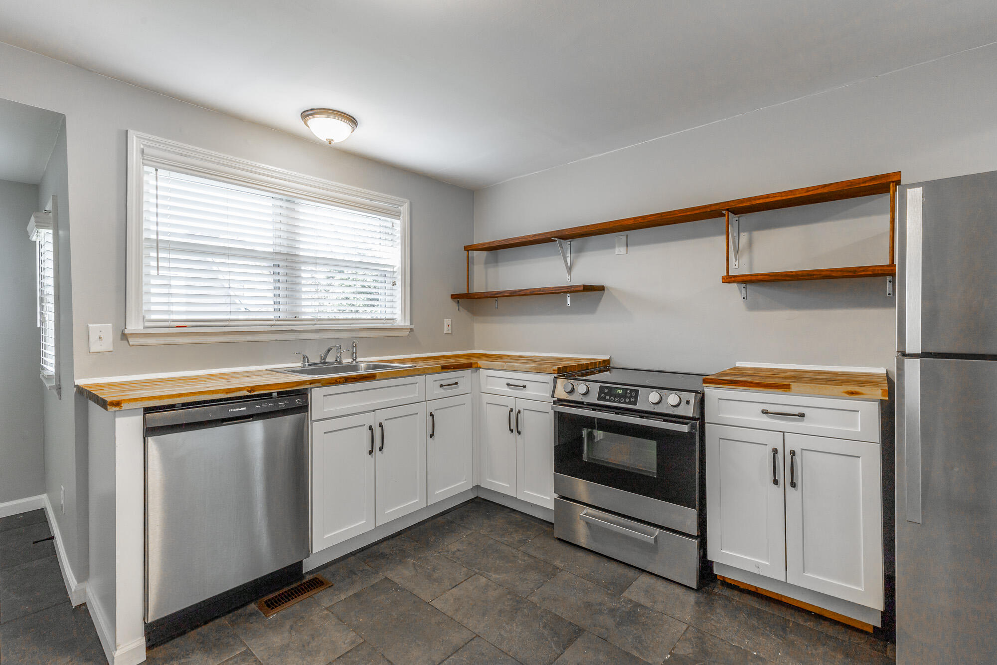 1908 Cleveland Avenue Chattanooga, TN 37404 - Photo 24 of 35 1908 Cleveland Avenue HD-25