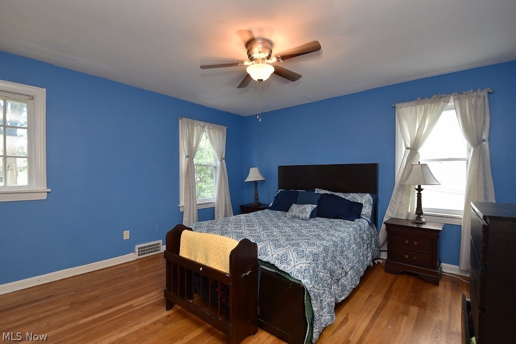 4050 Bushnell Road University Heights, OH 44118 - Photo 12 of 24 Main bedroom