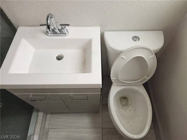$890 | 311 North 16th Street, Unit 12, Las Vegas, NV 89101