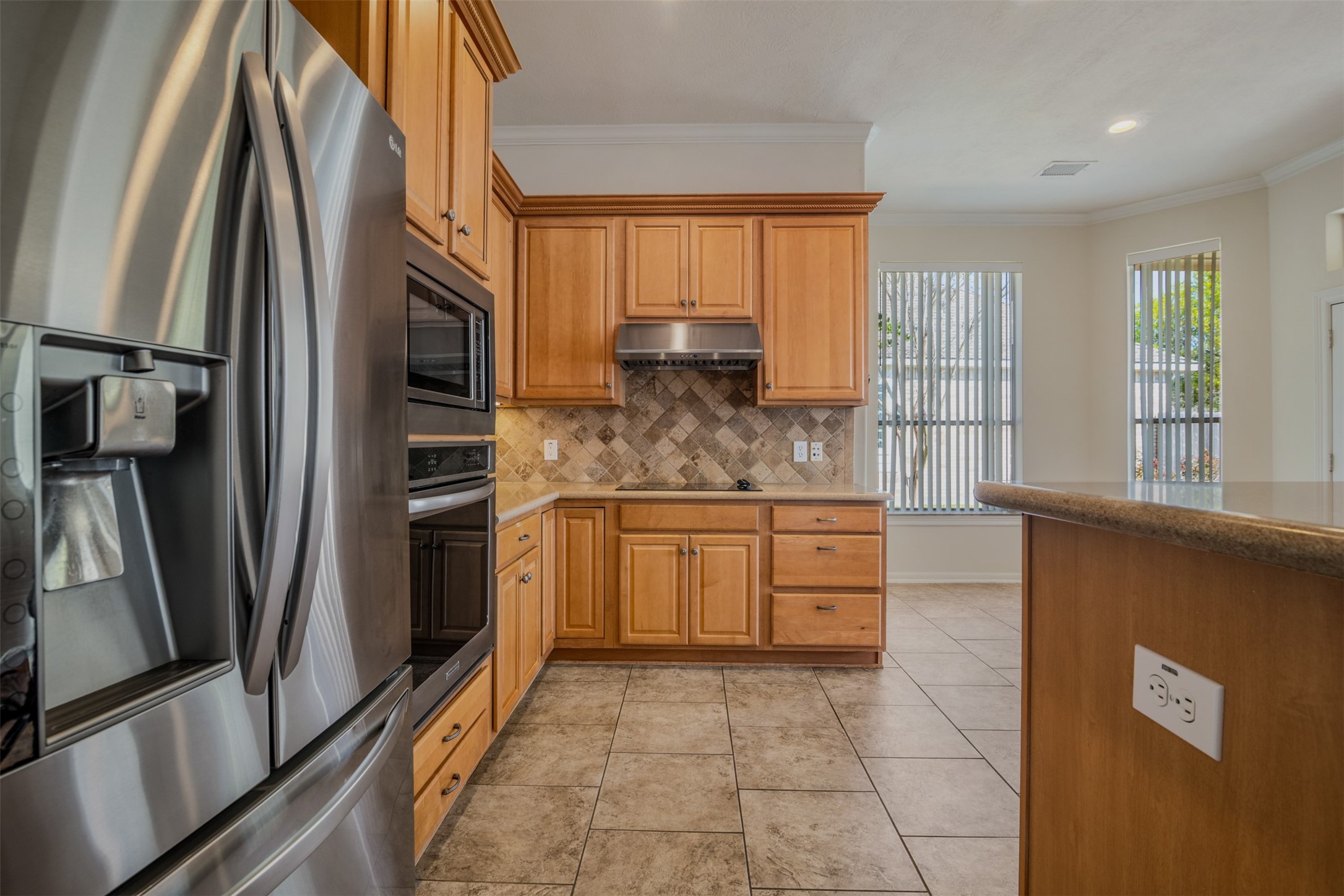 34 Sovereign Way Conroe, TX 77384 - Photo 11 of 49