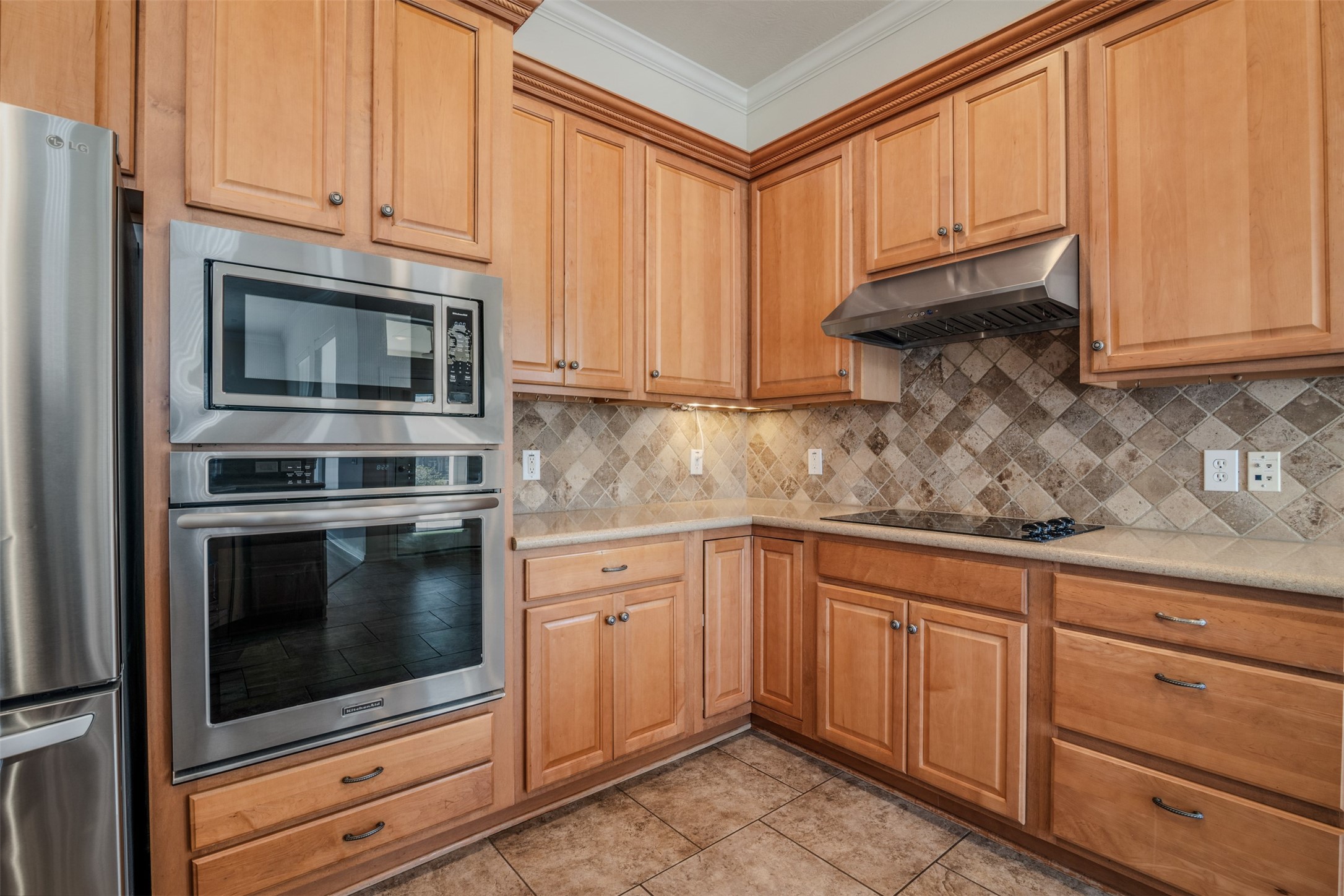 34 Sovereign Way Conroe, TX 77384 - Photo 12 of 49