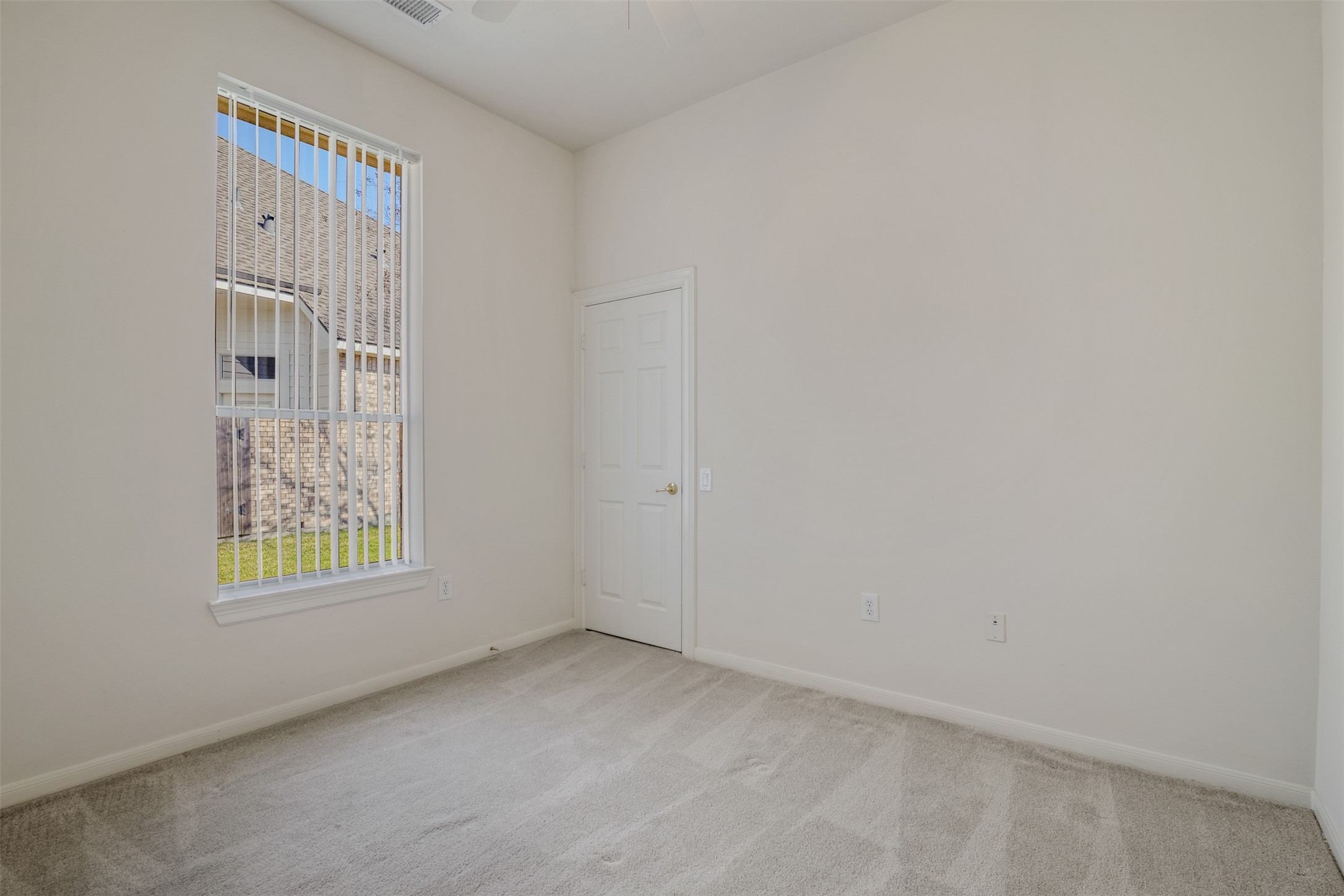 34 Sovereign Way Conroe, TX 77384 - Photo 22 of 49