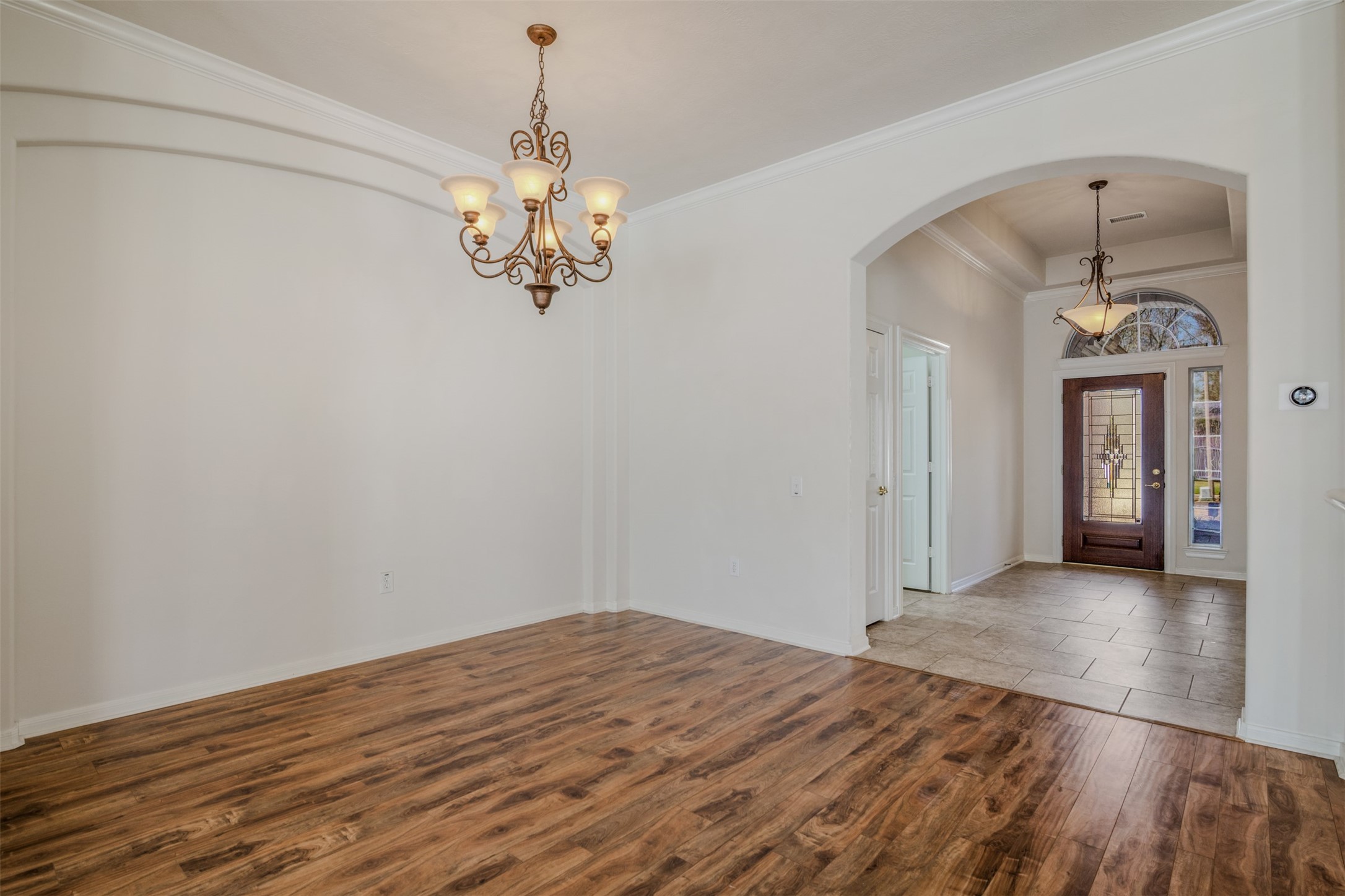 34 Sovereign Way Conroe, TX 77384 - Photo 7 of 49